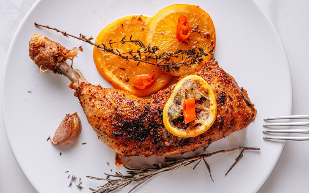 Курячі гомілки з апельсинами