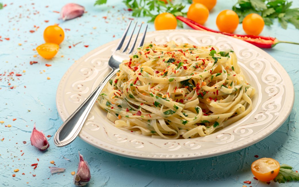 Спагетти с чесноком