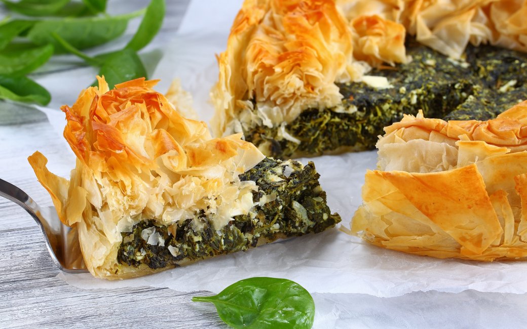 Пиріг з фетою та шпинатом: рецепт