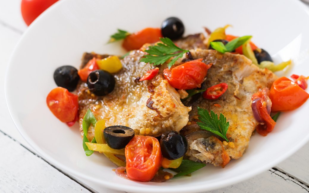 Тушкований хек