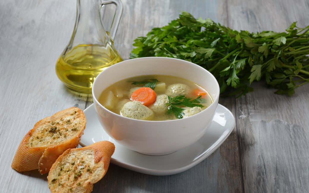 суп с фрикадельками