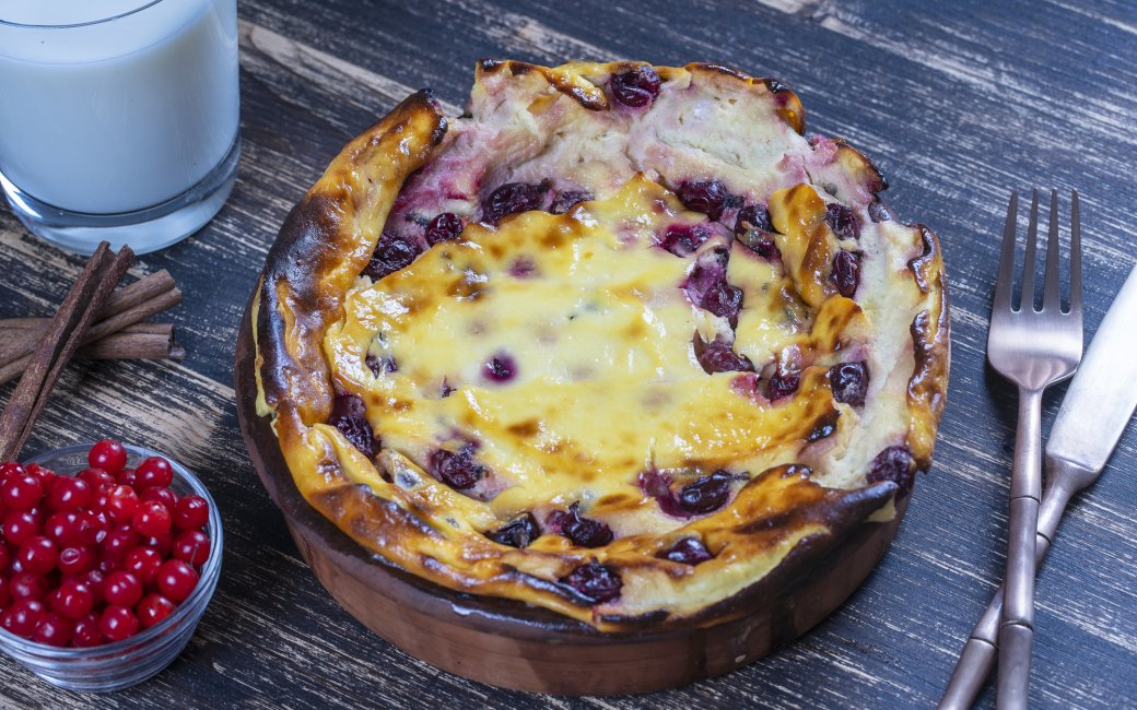 Сирна запіканка на молоці з манкою