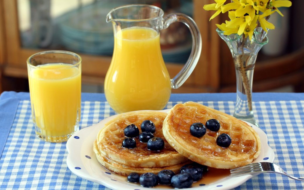 вафлі, апельсиновий сік