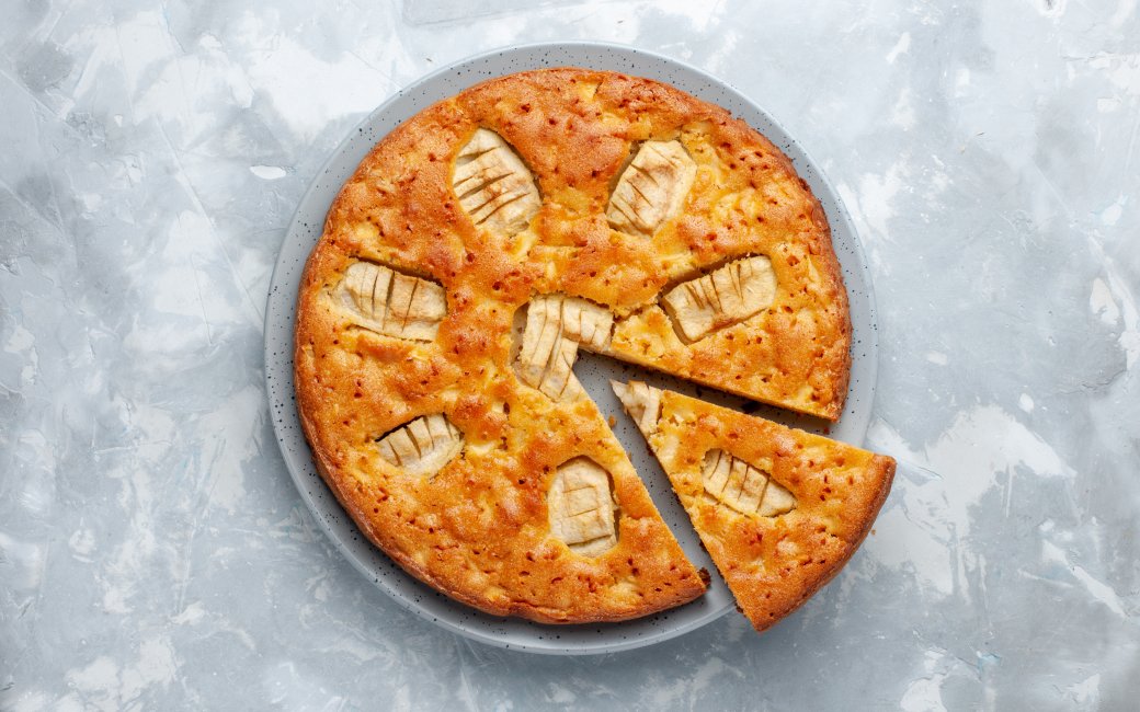 Заливний пиріг з бананами