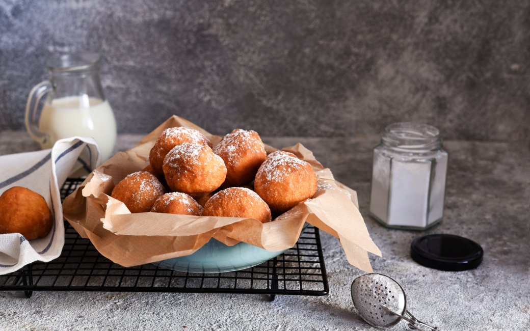 Сирні пончики