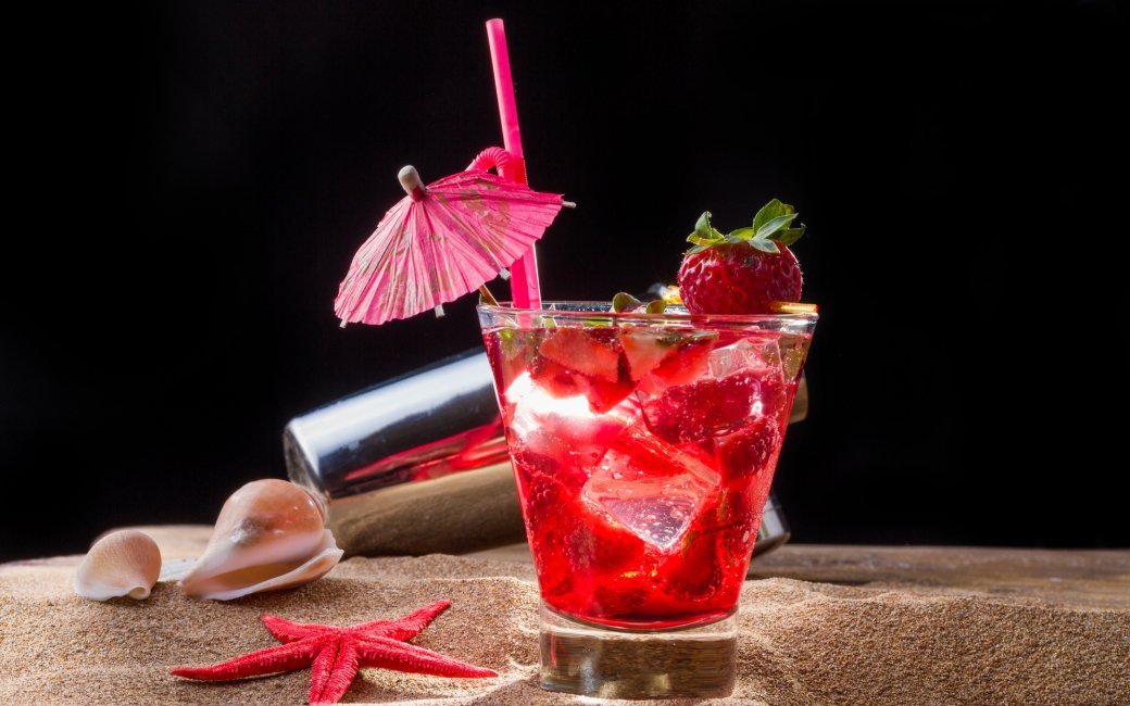 полуничний коктейль