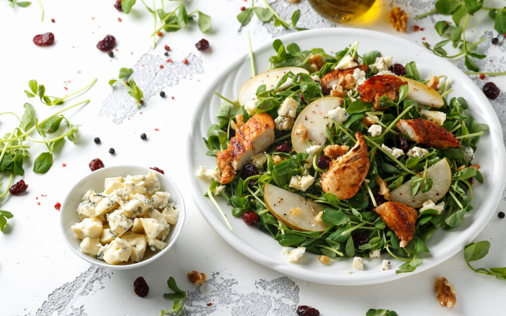 Салат «Цезар» з мангольдом