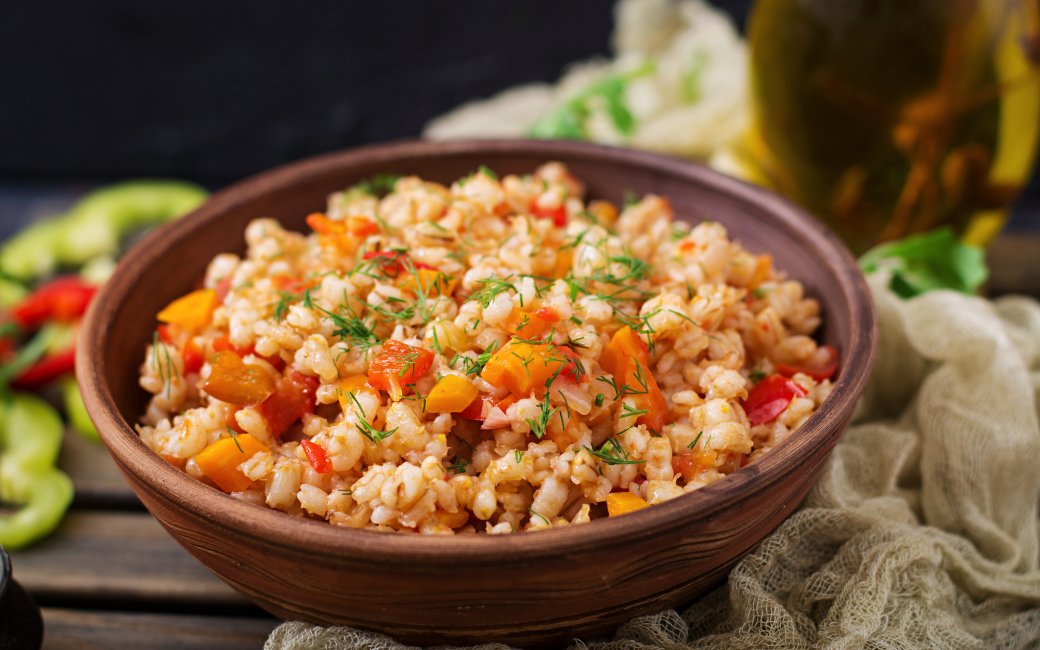 Перловка з овочами