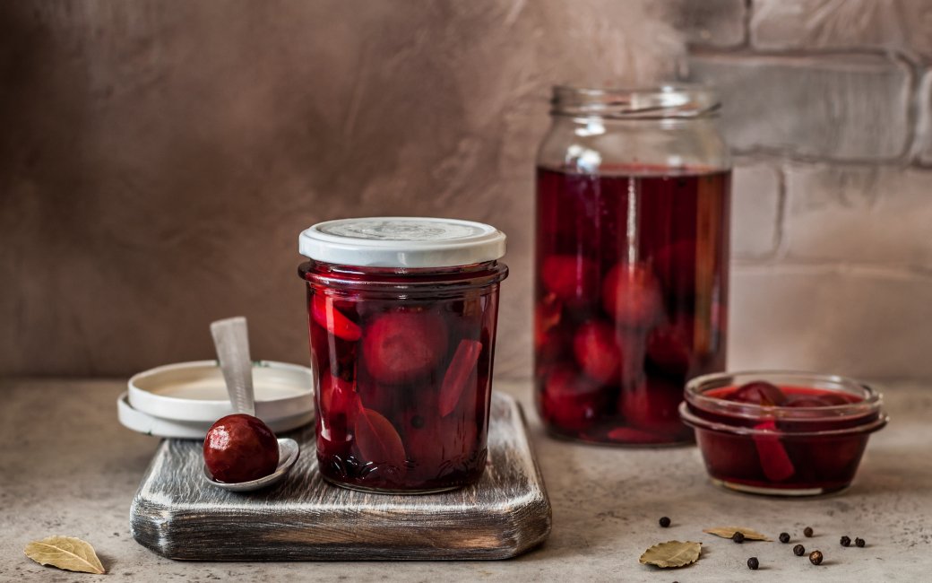 мариновані сливи