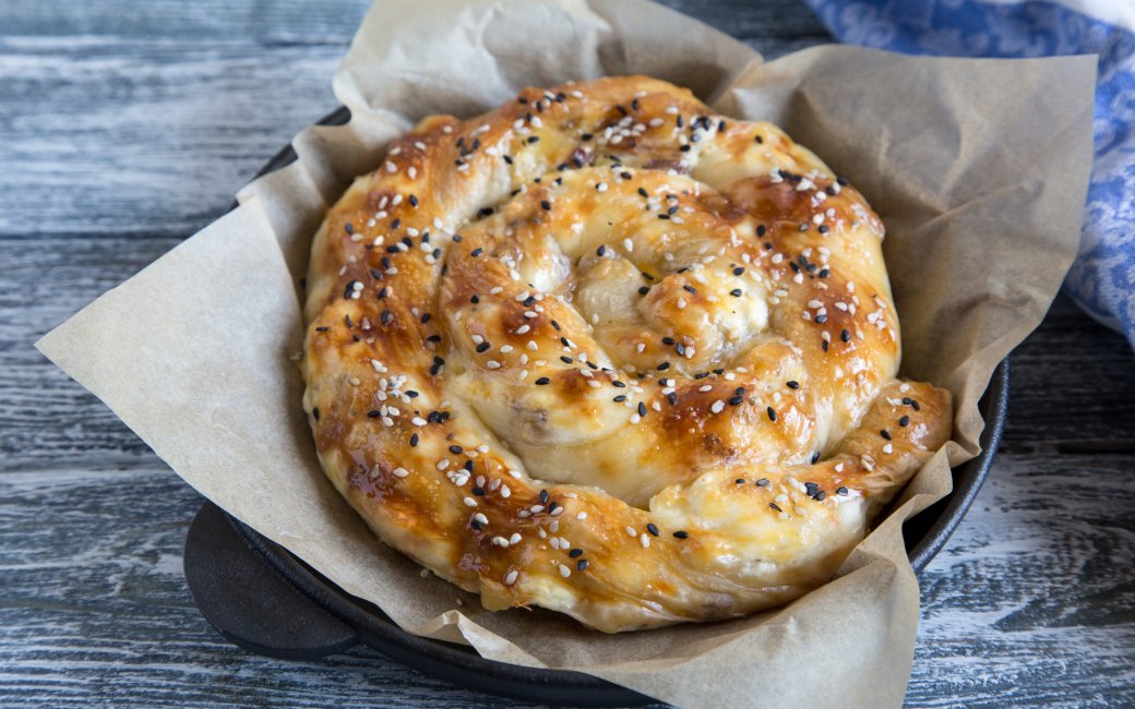 Пиріг-равлик з тіста філо