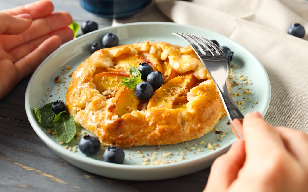 Галета з фруктами та ягодами