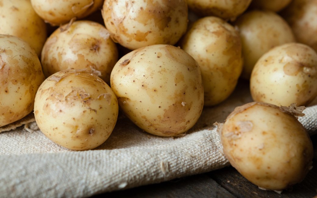 Молода картопля