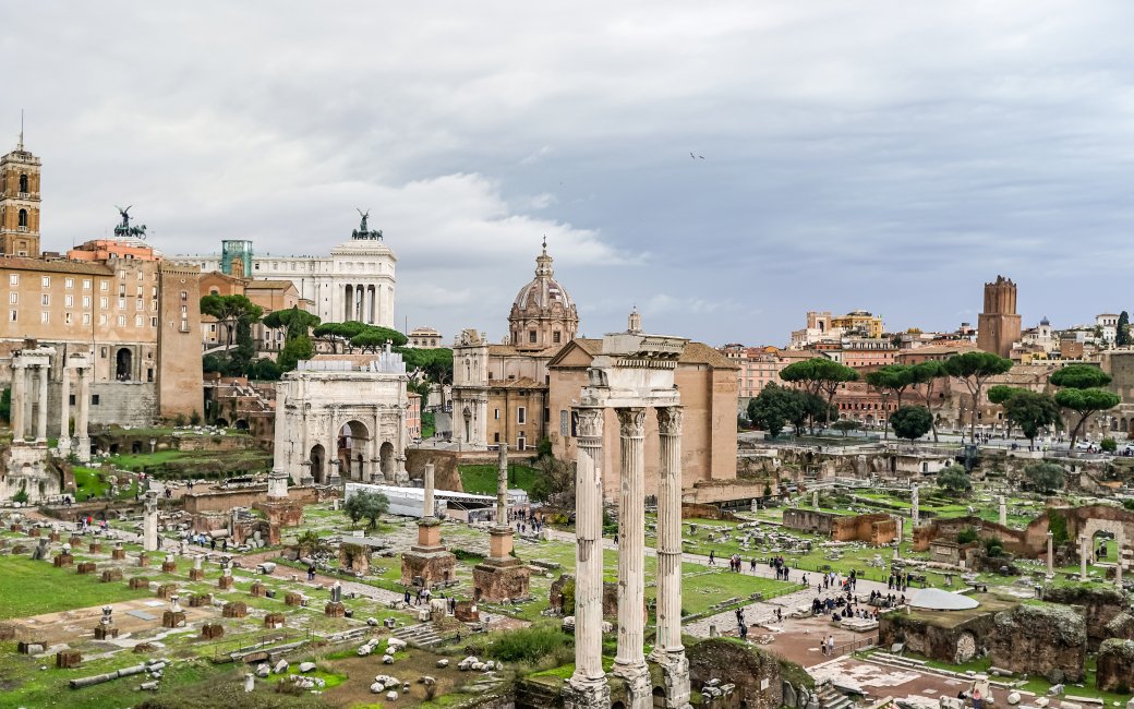 Рим, руїни римського форуму