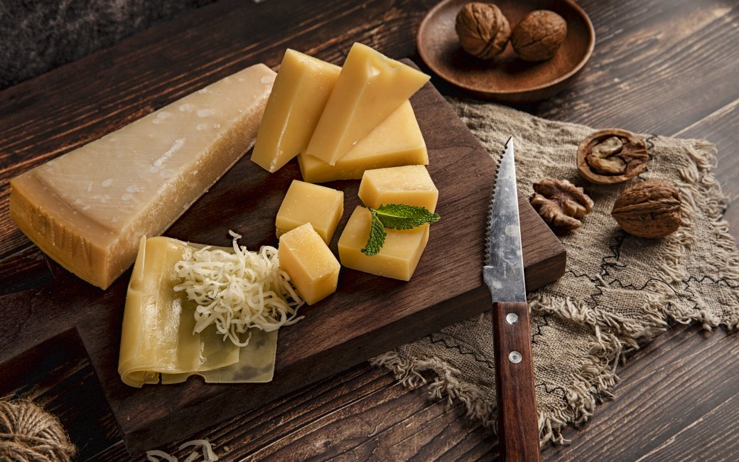 Твердий сир