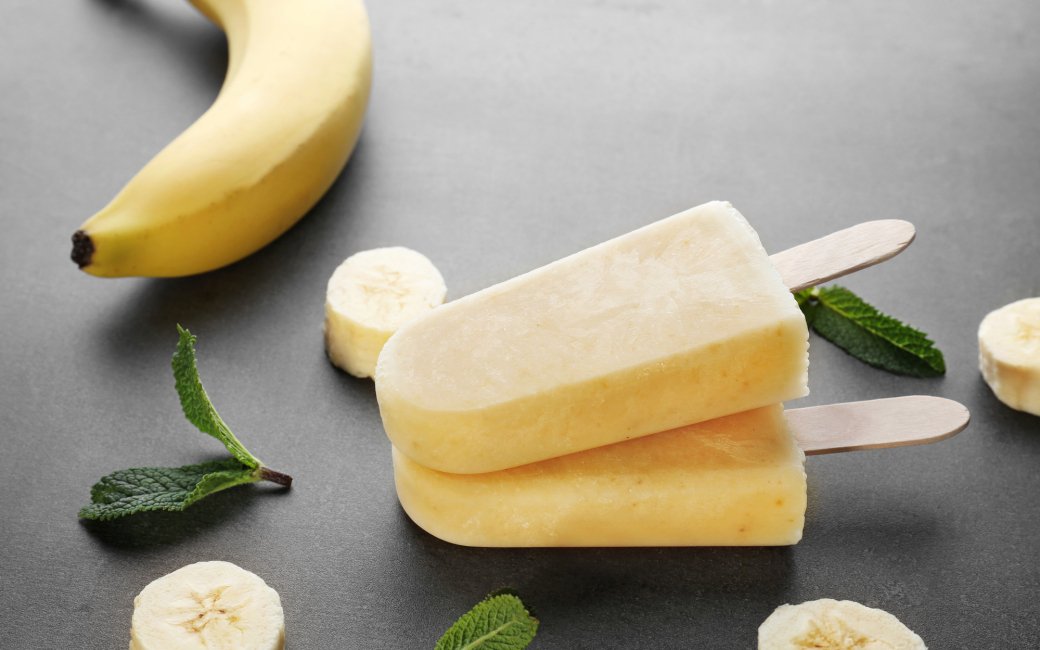 Бананове морозиво на паличці