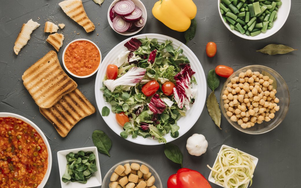 Пісні салати з білком