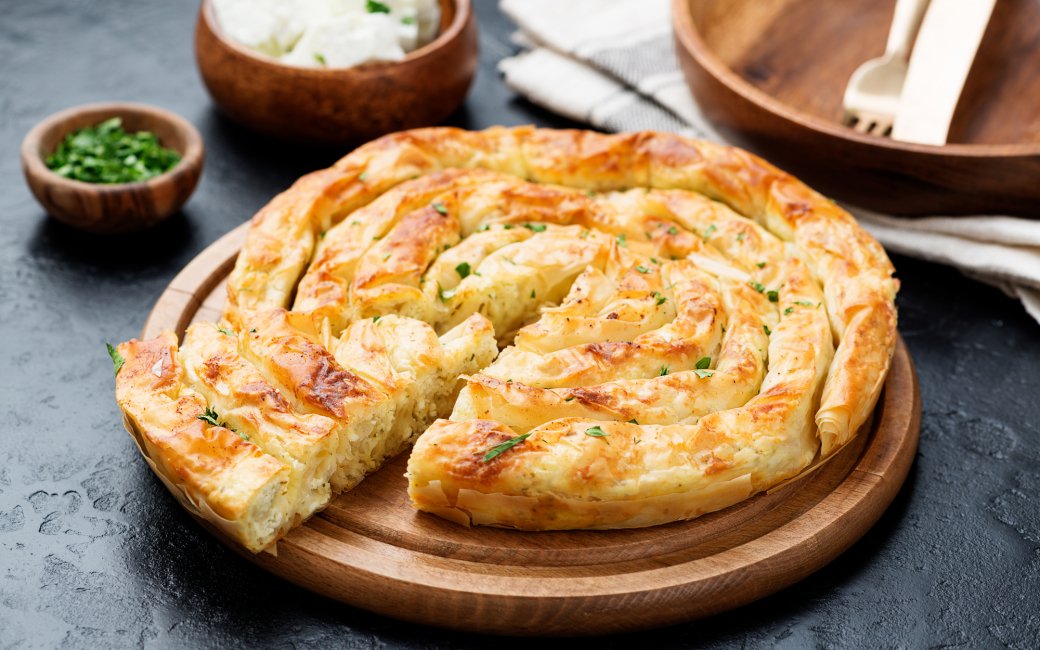 Пиріг філо зі шпинатом