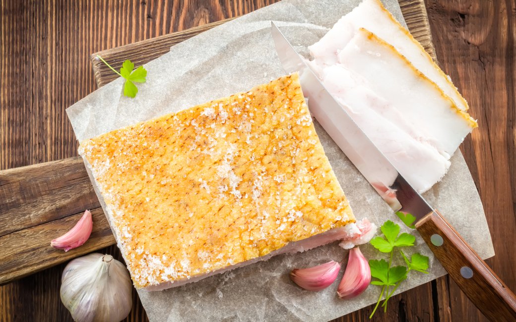 Як засолити сало вдома