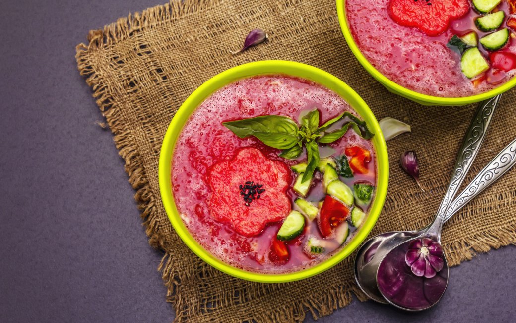 Гаспачо з томатів і кавуна