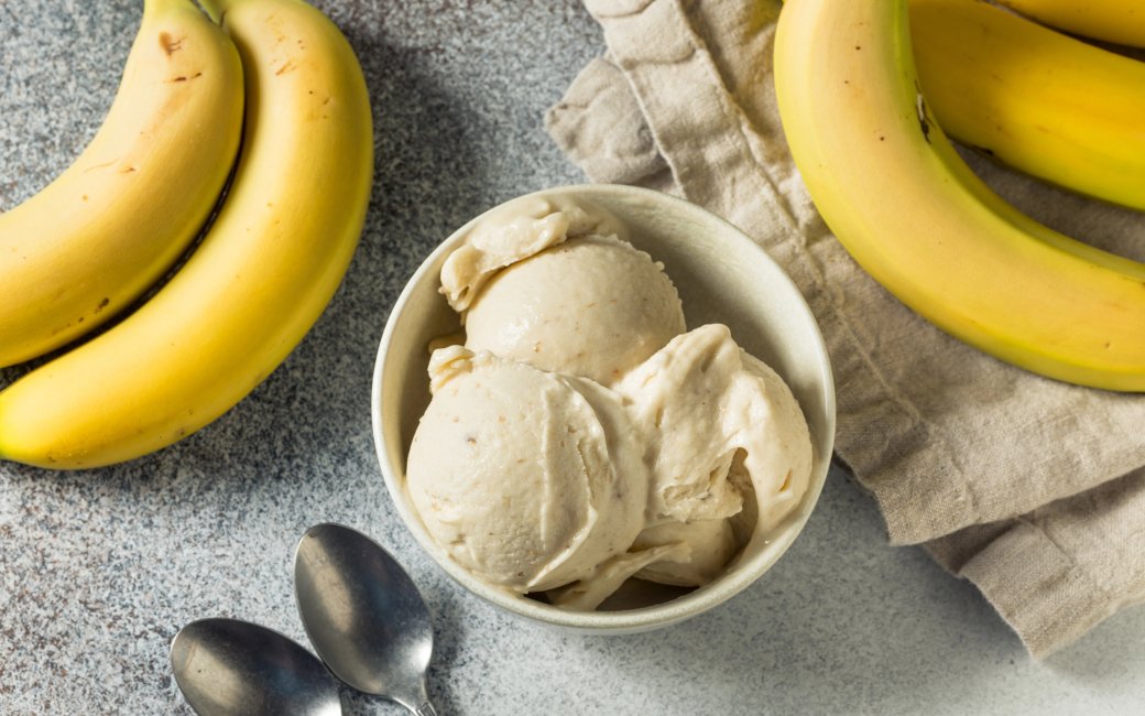 Десерти з бананами