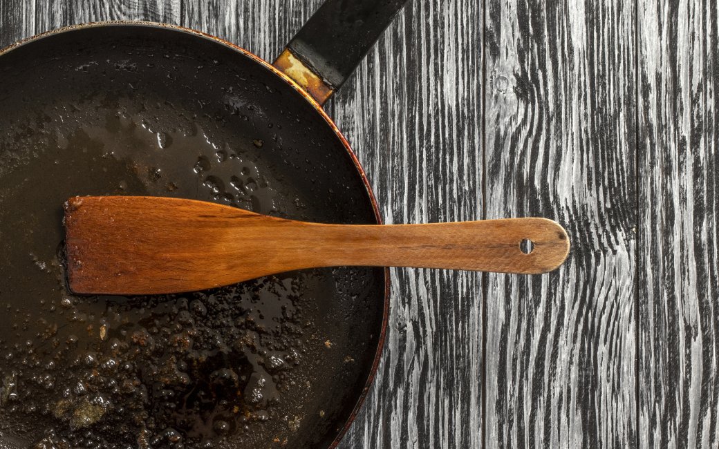 Як відмити антипригарну сковороду