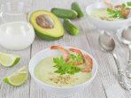 Холодний суп з авокадо та креветками