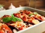 Баклажани з курячим філе