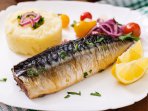Скумбрія з картоплею
