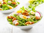 Салат з редискою та куркою