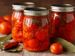 Консервований салат з помідорів і моркви