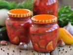 Кабачки і баклажани, консервовані з томатами
