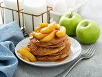 Млинці з яблуками