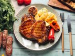 Стейки з цибулевим джемом