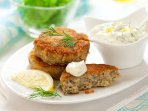 Рибні котлети з соусом