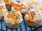 Кошики з листкового тіста з шинкою