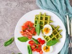 Вафлі з лососем