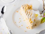 Йогуртовий торт з лимоном і маком