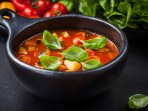 Суп мінестроне із зеленню