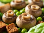 Салат з шампіньйонами і сухариками