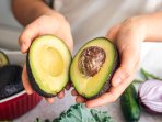 Половинки авокадо