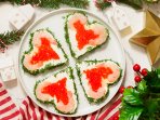 Сердечка з креветками й червоною ікрою