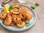 Креветки з петрушкою