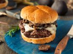 Бургер с говядиной и грибами
