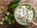 Йогуртовий соус з огірками