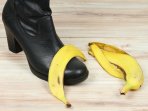 Коркой из банана можно чистить обувь