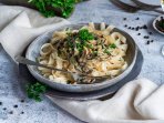 Паста со сливочными грибами: видеорецепт