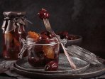 Закусочні мариновані сливи