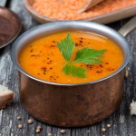 Пікантний крем-суп із сочевиці — веганський рецепт