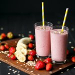 Бананово-полуничне смузі для втамування спраги