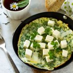 Молдавський сніданок — готуємо неповторний омлет скроб з бринзою